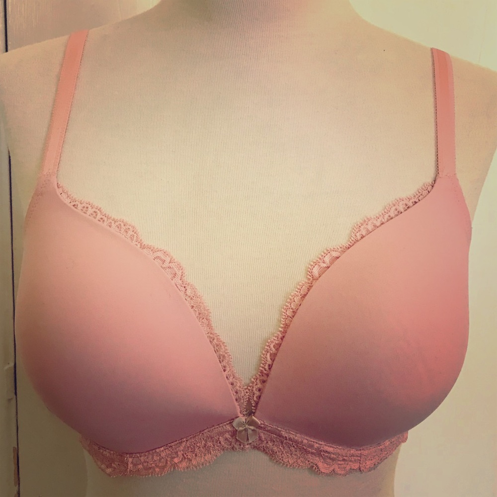 Victoria’s Secret No Wire Push-Up Bra